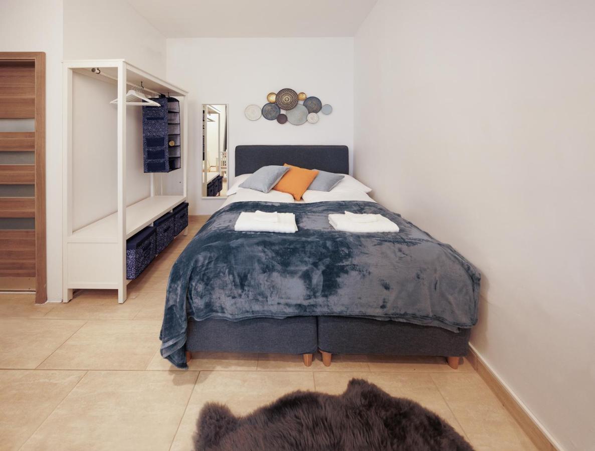 Cozy Market-square Retreat Located In The Heart Of The 10th District Apartment Wien